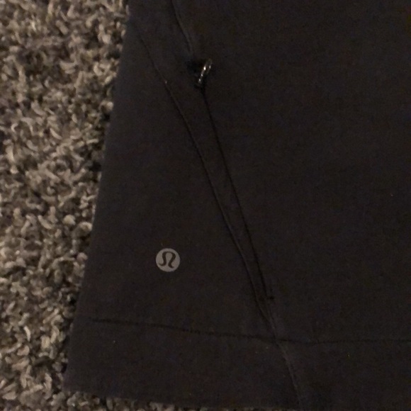 LULULEMON black shirt sleeve pullover sweatshirt - Picture 6 of 8